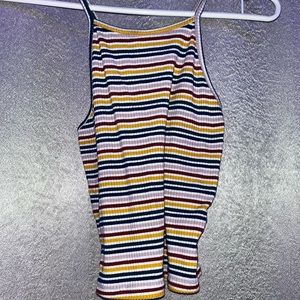 Women’s small crisscross straps tank top